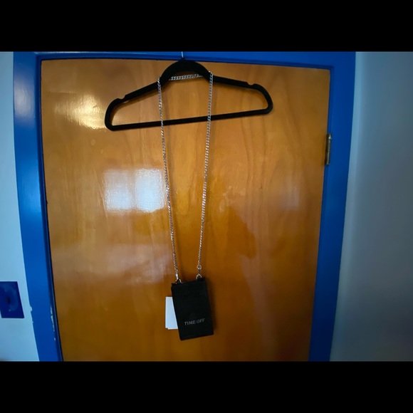 MO&CO CROSSBODY PHONE CASE/CARD HOLDER - Picture 6 of 7